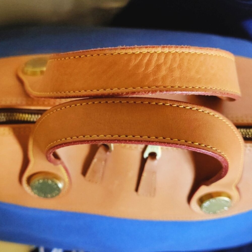 Dooney & Bourke Vintage Lg Cabriolet Zip Around Canvas/Leather Travel Bag - Blue - Picture 11 of 16